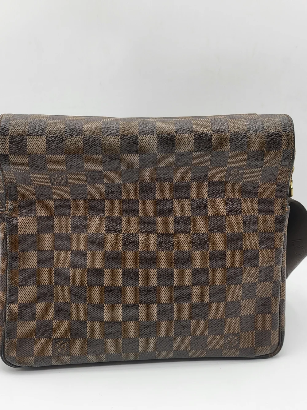 LOUIS VUITTON Damier Ebene Canvas Naviglio Messenger Bag. Authentic, w/COA..